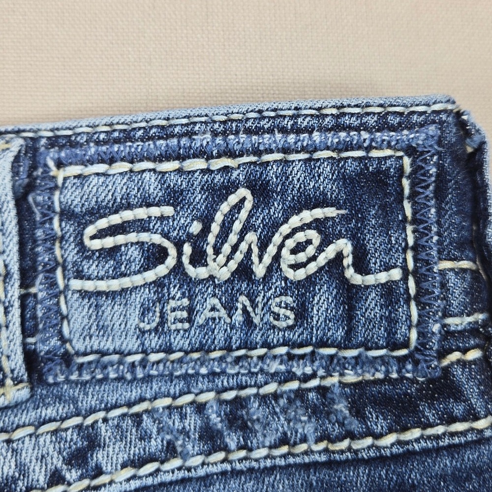 Silver Jeans Suki Surplus Capri Distressed Flap Pocket Blue Womens W31 - Picture 3 of 16